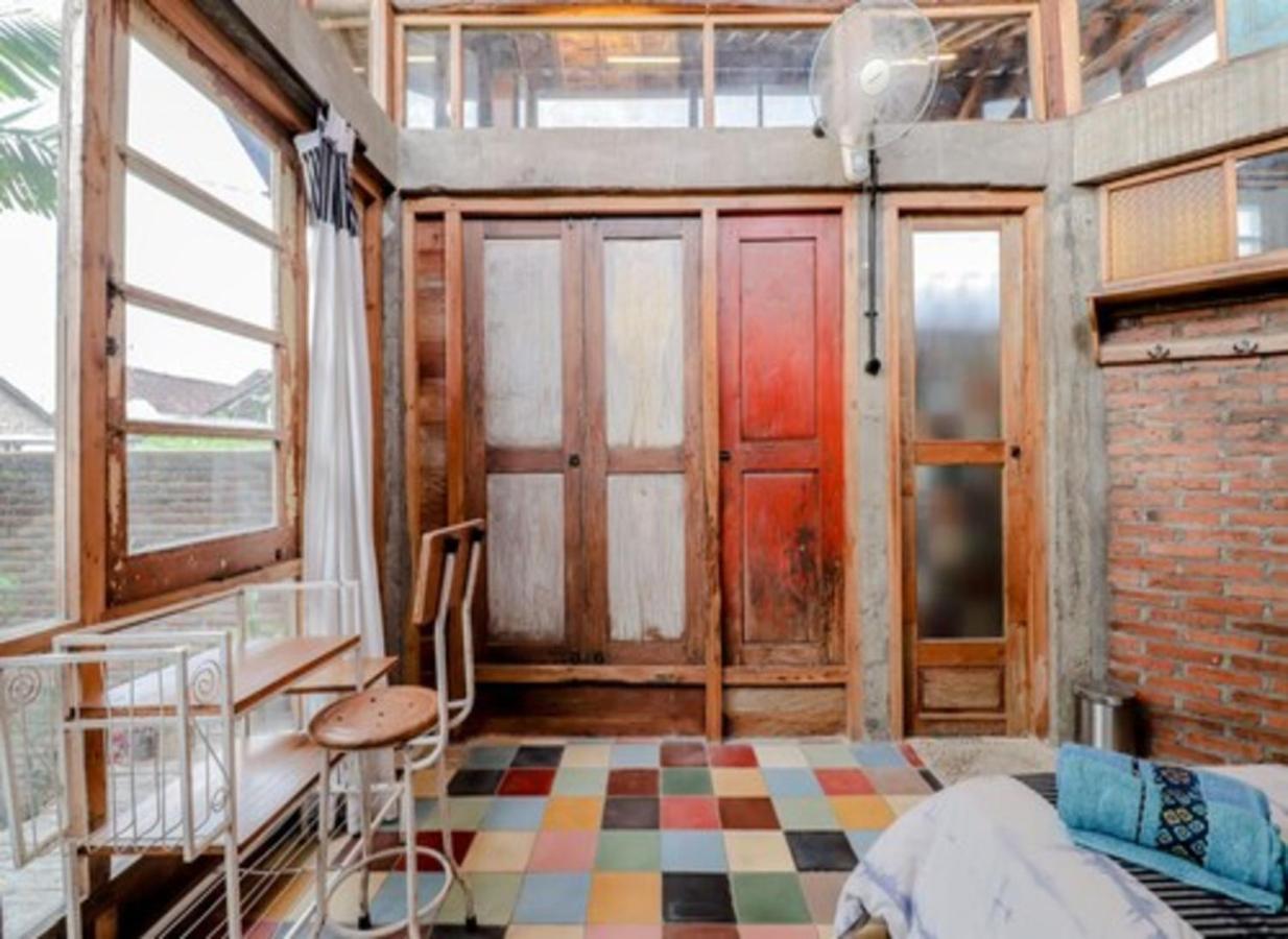 Lorong Homestay Bantul Exterior photo
