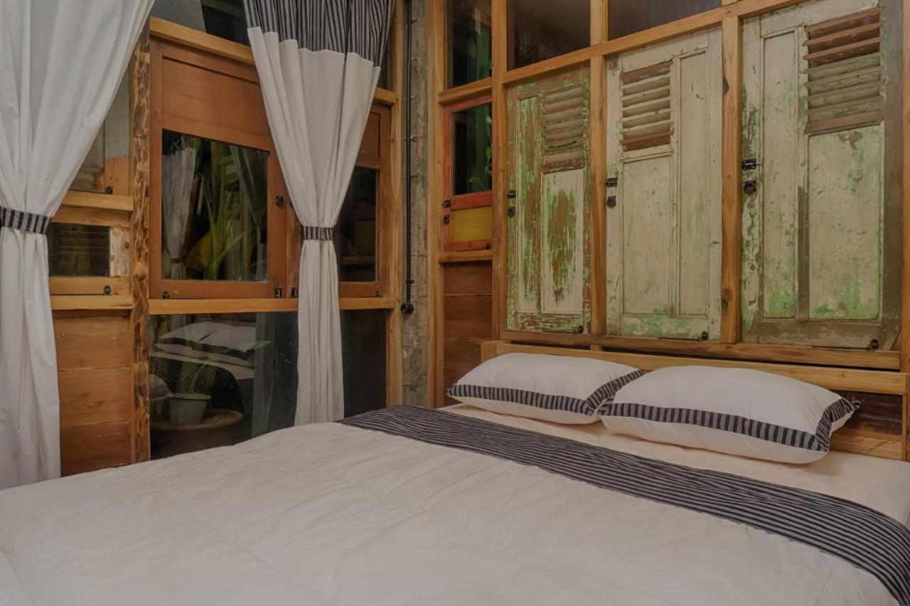 Lorong Homestay Bantul Exterior photo